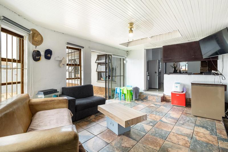 4 Bedroom Property for Sale in Windsor Park Western Cape